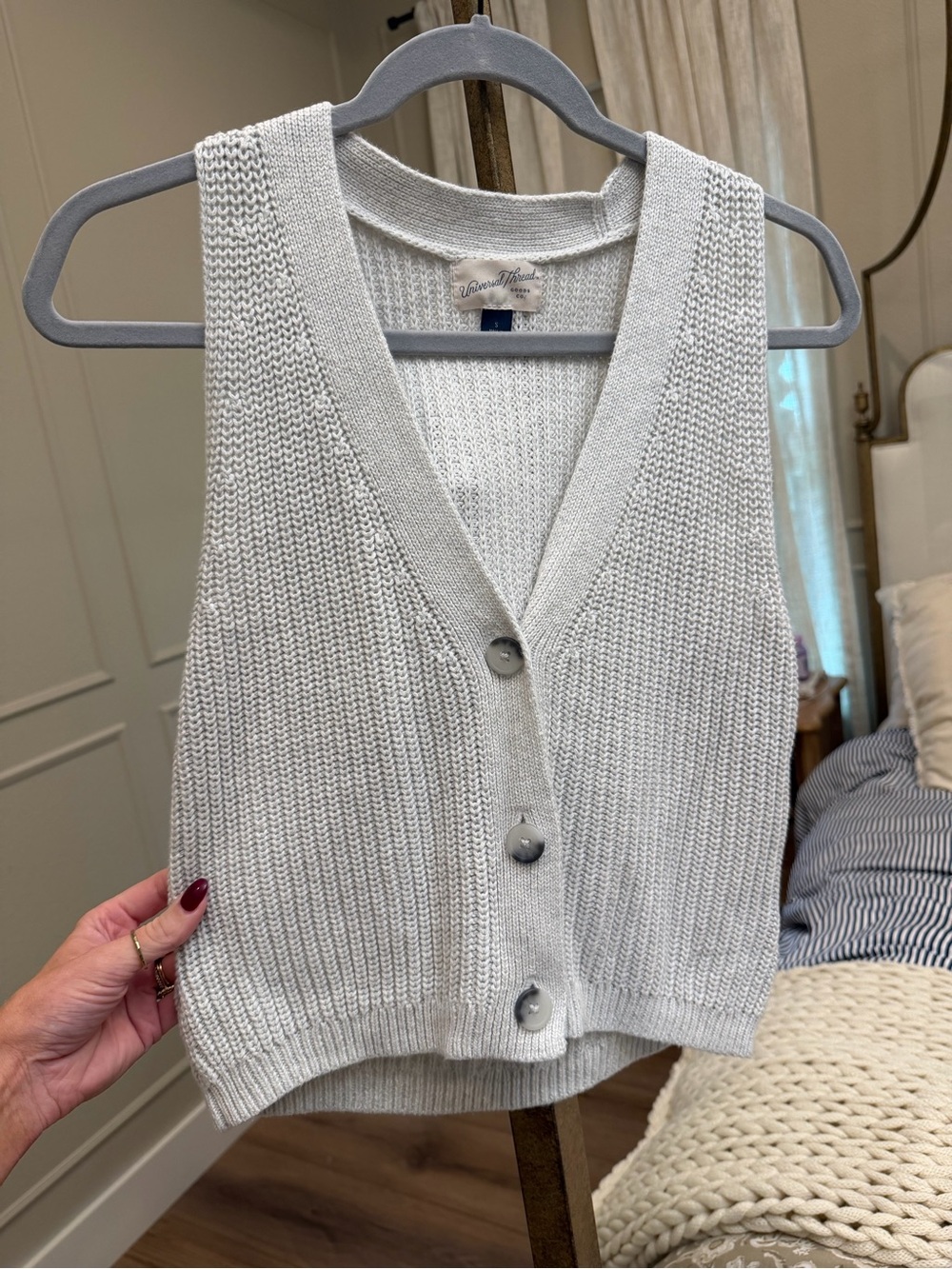 Universal Thread Light Gray Knit Button-Front Vest top
